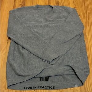 Lululemon mens L/XL Men's Grey Crewneck Sweater live in practice long sleeve
